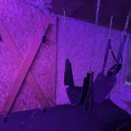 Konukevi Chateau Coquin